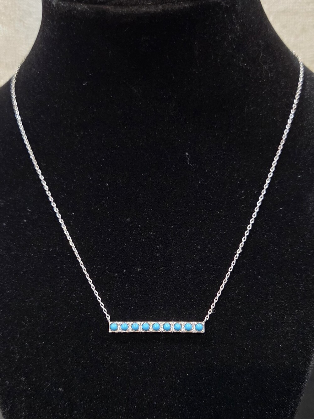 STERLING SILVER NECKLACE WITH TURQUOISE STONES